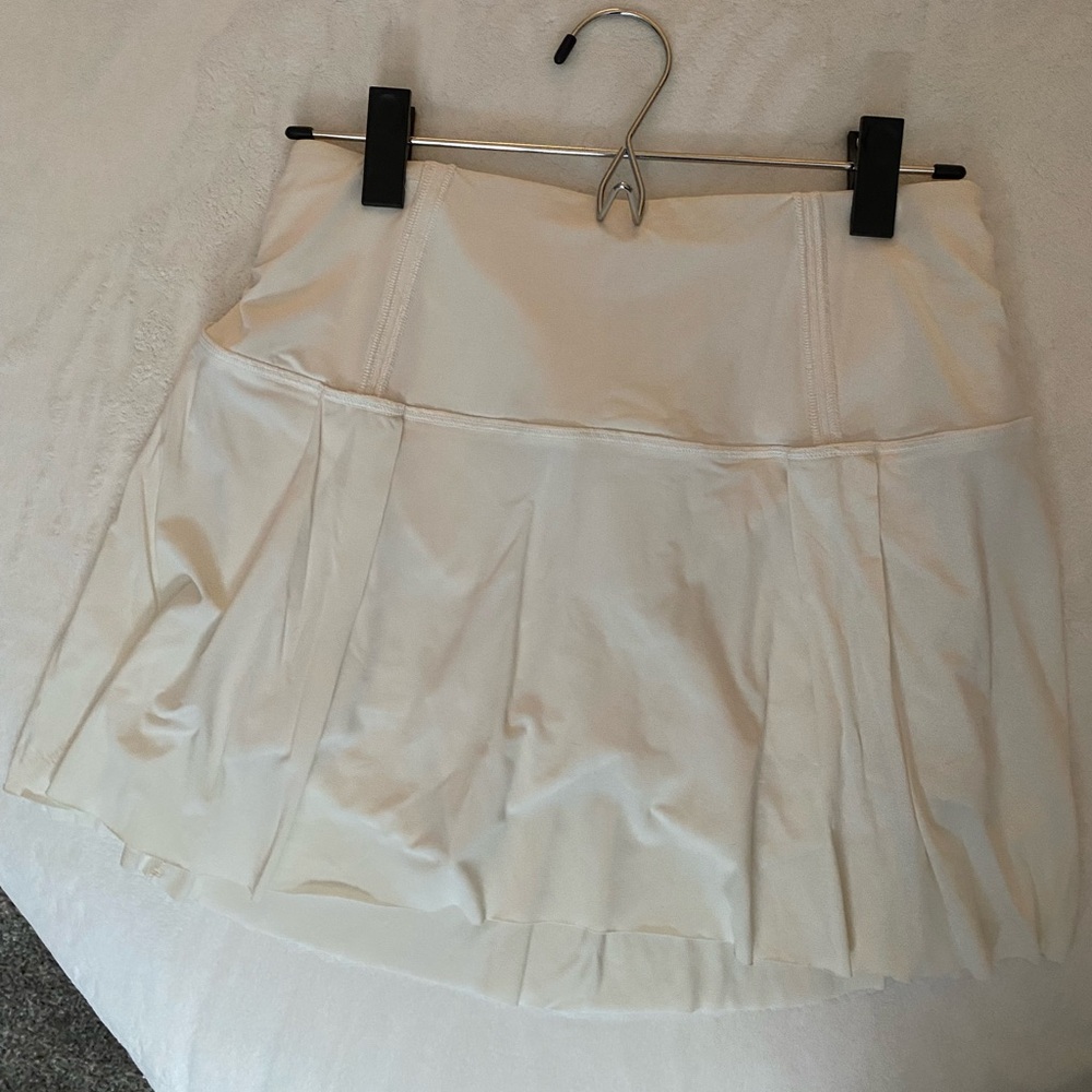 Lululemon Women's White Tennis/Pickleball Skirt
